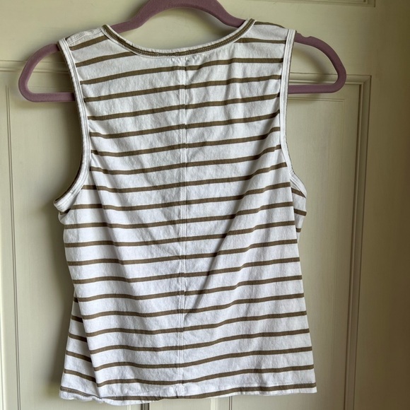 Neely Women’s Sleeveless Tee. Tan & White Striped. Size L - Picture 2 of 4